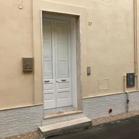 Pascoli Suite House Vakantiehuis *